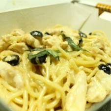 CHICKEN ALFREDO PASTA by Yellow Cab